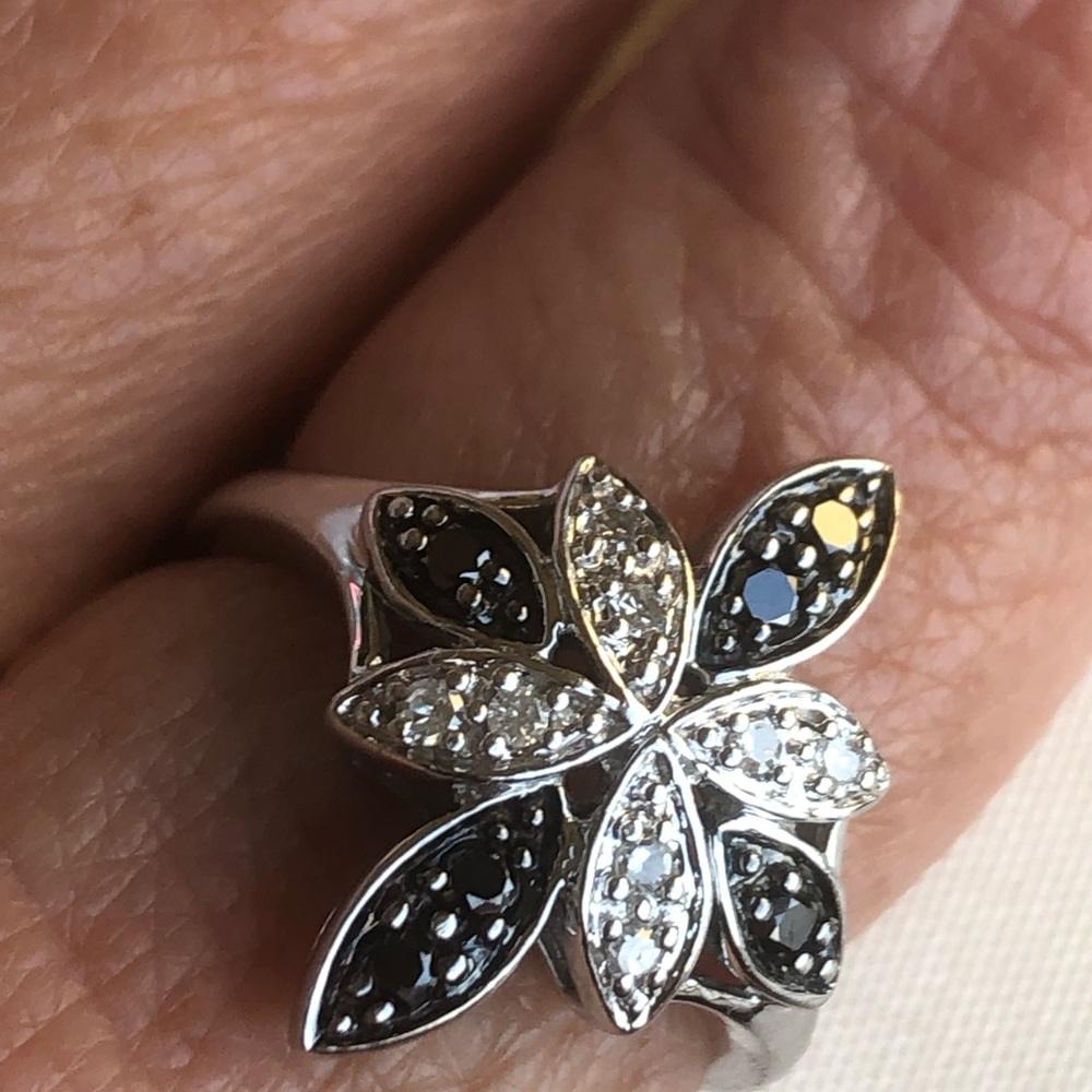 10k Black and White Diamond Ring